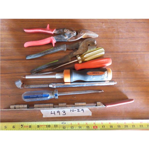 screw driver set with metal snips and tin snips