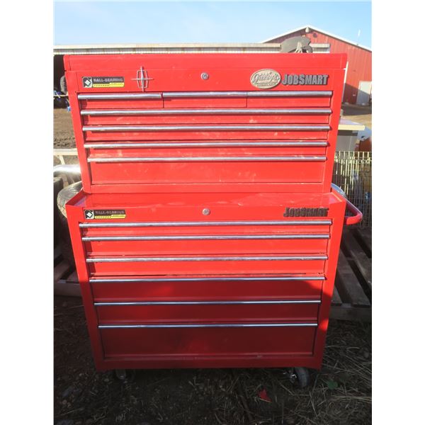 job smart stackable tool box in great condition