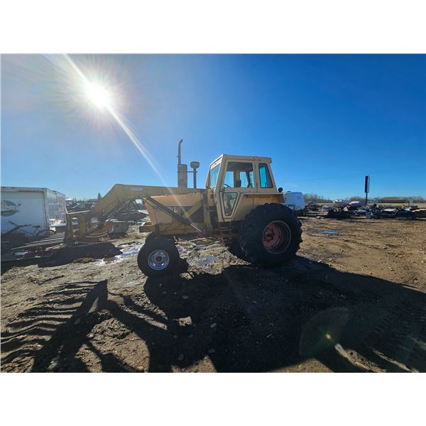 CASE 970 Tractor - Runs Great - Standard Shift