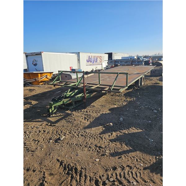 Tandem Axle Bale Wagon, with Winch In Front