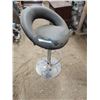 Image 2 : swivel barstool chrome bottom