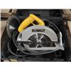 Image 1 : Dewalt circular saw - 7 1/4" with Extra blades and case