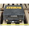 Image 2 : Dewalt circular saw - 7 1/4" with Extra blades and case