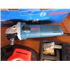 Image 3 : black and decker laser level and rivet tool both like new condition
