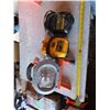 Image 1 : 2 dewalt chargers and work light