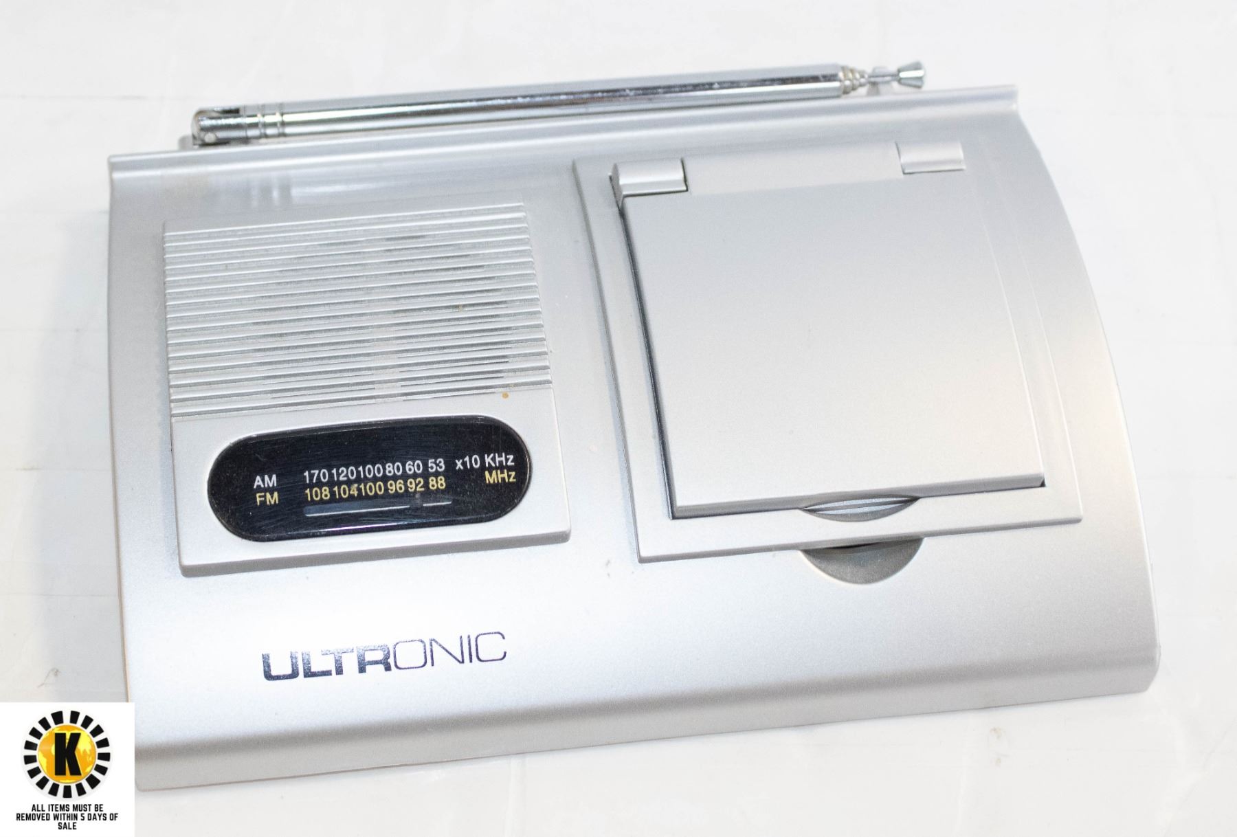 ULTRONIC DESKTOP RADIO/CALENDAR CLOCK- NEW IN BOX