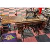 Image 1 : ANTIQUE SINGER SEWING MACHINE WITH CABINET