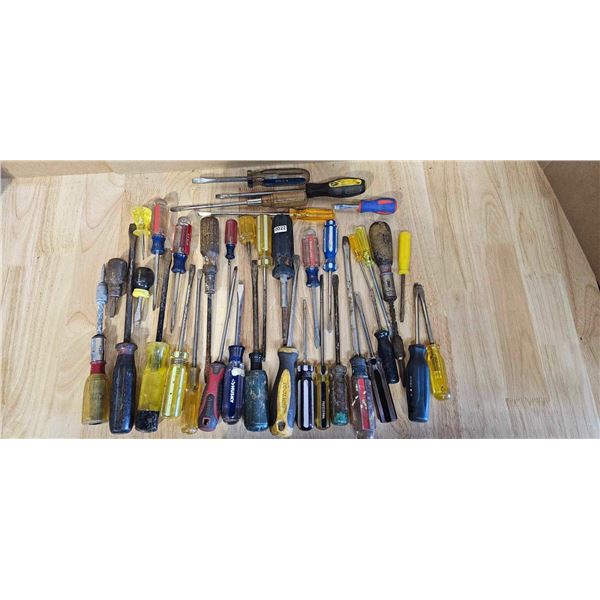 Lot of Assorted Flat Head Screwdrivers - USED