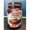 Image 1 : Lot of 1 Tub of Premier Protein Whey Powder - Chocolate Milkshake - 697g