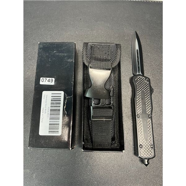 Lot of 1 Out-The-Front Carbon Fiber Pop-Out Knife