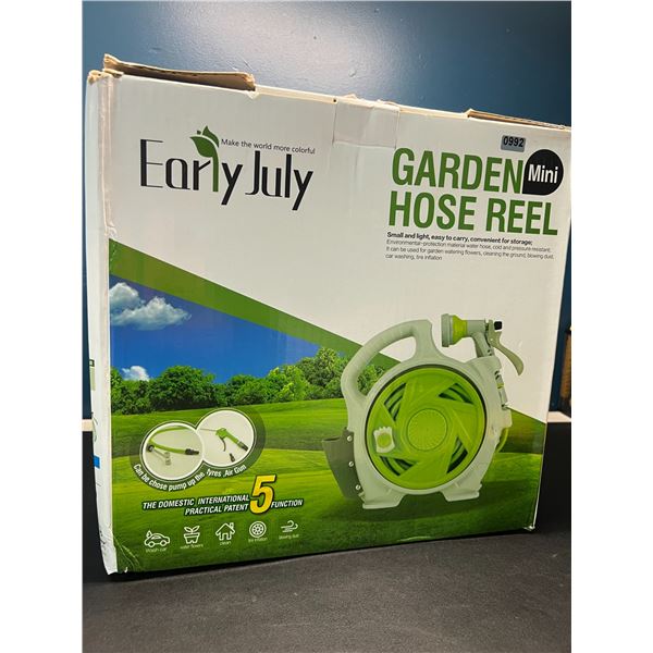 Lot of 1 Garden Hose Reel