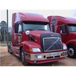 2001 VOLVO VNL660 T/A TRUCK TRACTOR