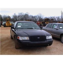 2000 FORD CROWN VICTORIA 4 DOOR