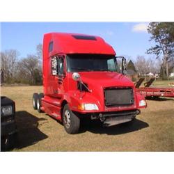2001 VOLVO VNL660 T/A TRUCK TRACTOR