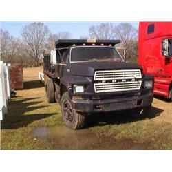 1981 FORD F700 S/A DUMP