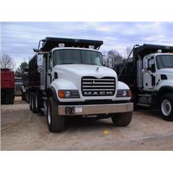 2004 MACK CV713 TRI-AXLE DUMP