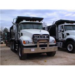 2004 MACK CV713 TRI-AXLE DUMP