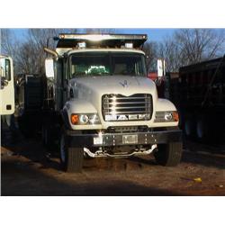 2004 MACK CV713 GRANITE T/A DUMP