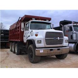 1995 FORD L9000 TRI-AXLE