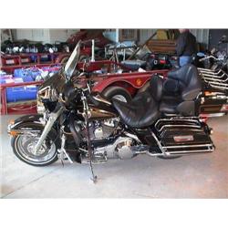 2001 HARLEY DAVIDSON ULTRA CLASSIC MOTORCYCLE S/N Y607878