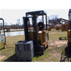 CLARK ECS20 ELECTRIC FORKLIFT