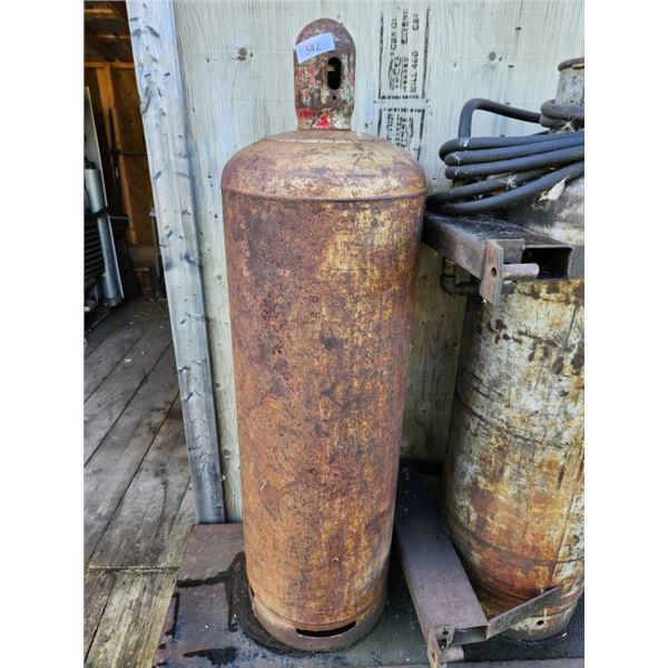 100lb propane bottle