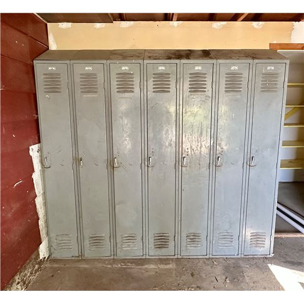 LOCKERS, SET OF 7