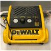 Image 1 : DEWALT - 1 Gal. Portable Electric Trim Air Compressor - model D55140