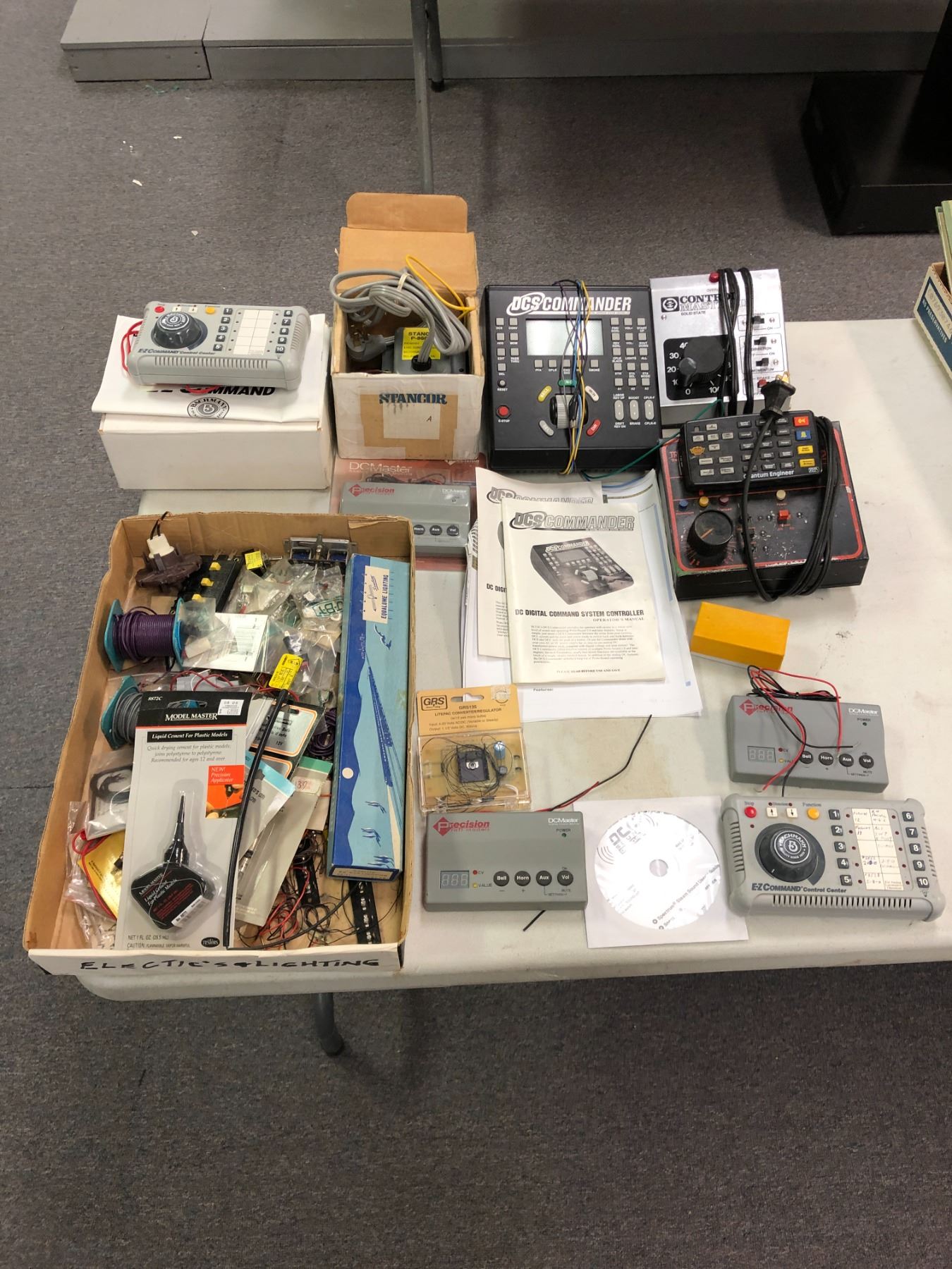 Control Items Group of assorted system controllers & electrical items - includes DCS ...