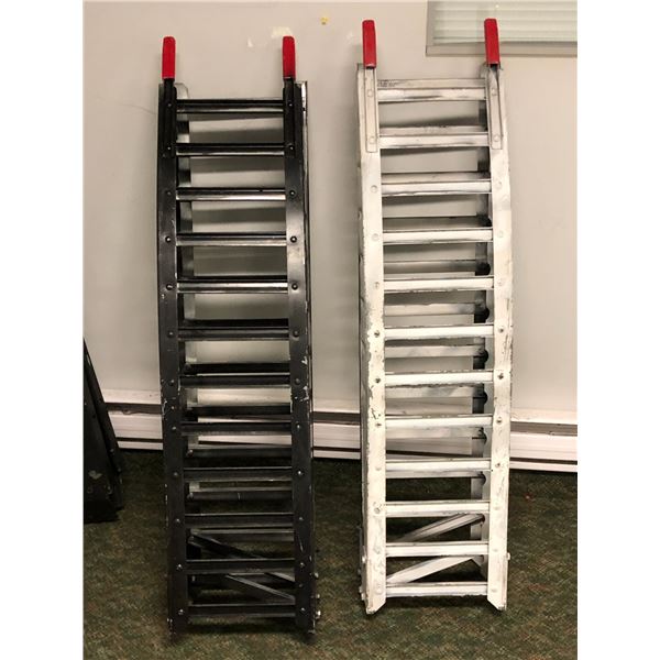 Group of 2 steel rung loading ramps