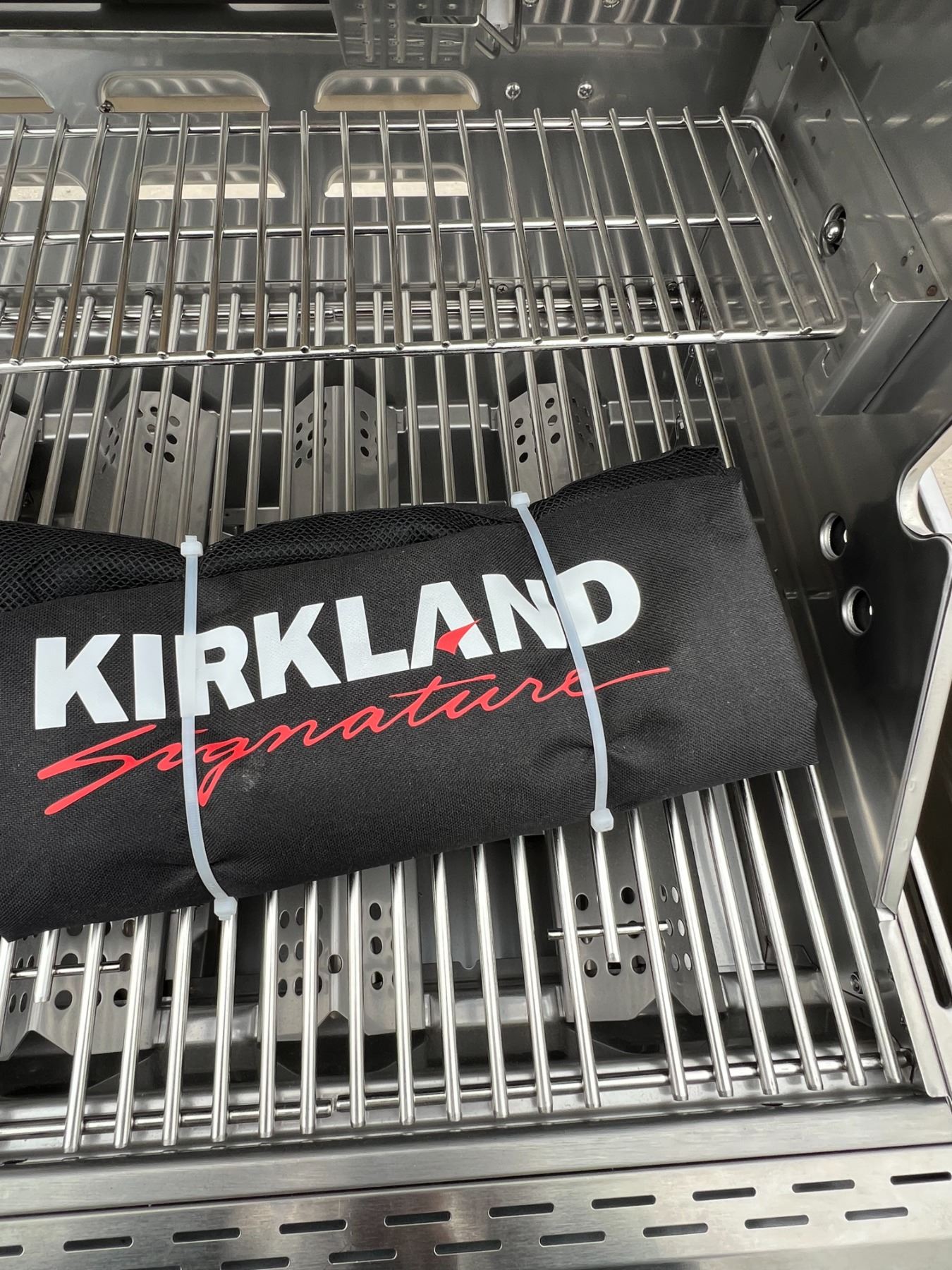 New / Unused Kirkland Signature 6 Burner Gas Grill Barbecue BBQ