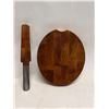 Image 2 : Teak cutting board with integrated knife/handle. Unmarked. Dansk? See photos