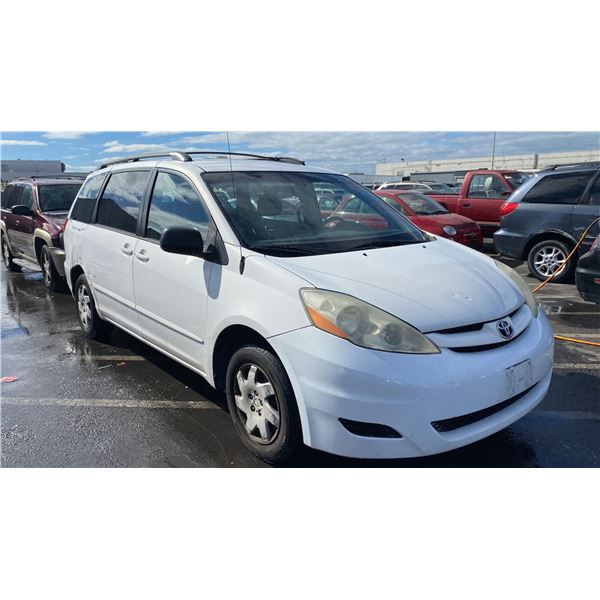 2006 Toyota Sienna CE 7 Passenger