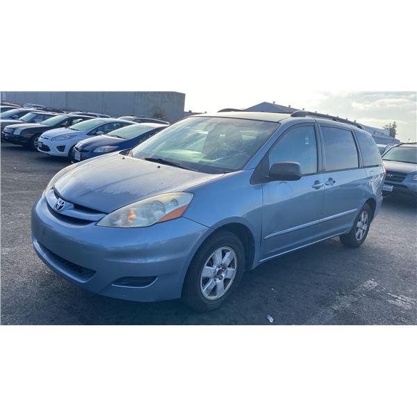 2006 Toyota Sienna CE 7 Passenger
