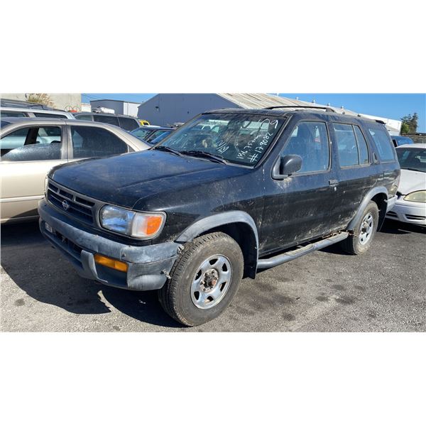 1997 Nissan Pathfinder XE