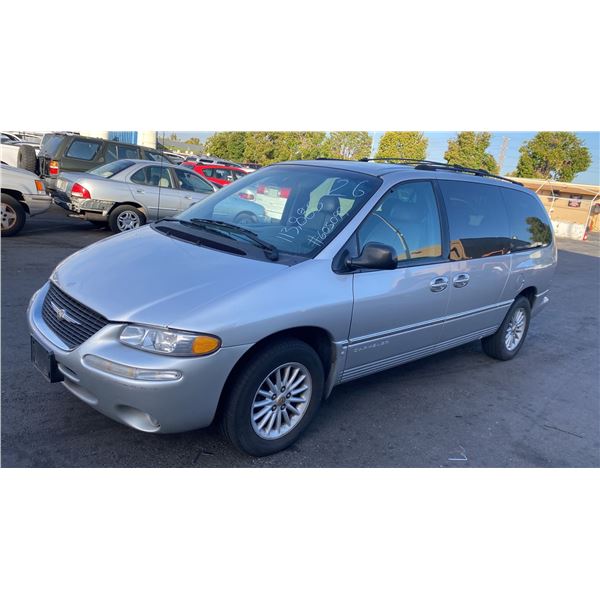 2000 Chrysler Town and Country LXi