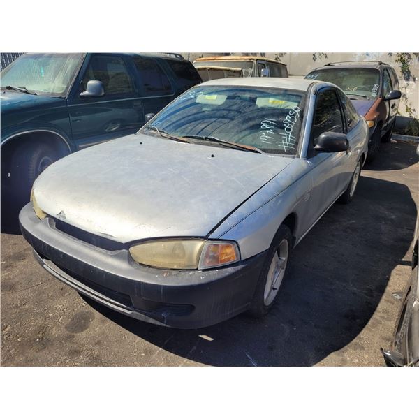 2002 Mitsubishi Mirage DE