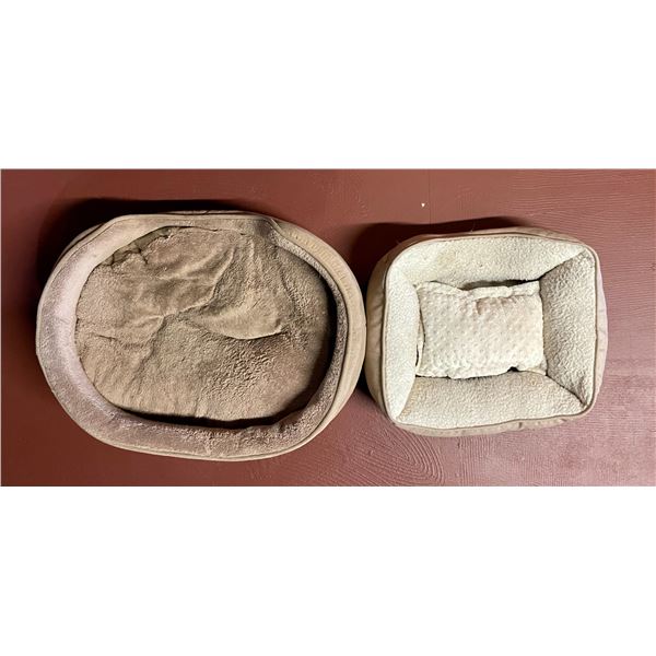 Used dog beds, Lg 25x20" and Sm 19x17"