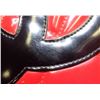Image 7 : Chanel Red Patent Leather Heart Bag