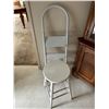 Image 1 : White Step Ladder And Stool 24H