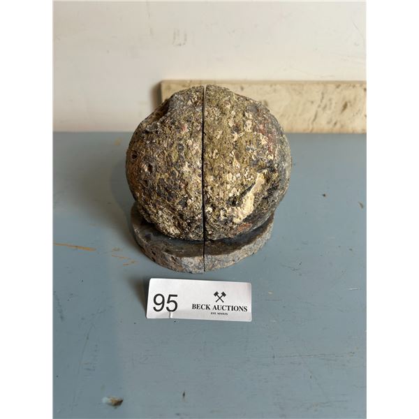 2 Complete Halves Of A Geo Crystal 3D 5W 4H