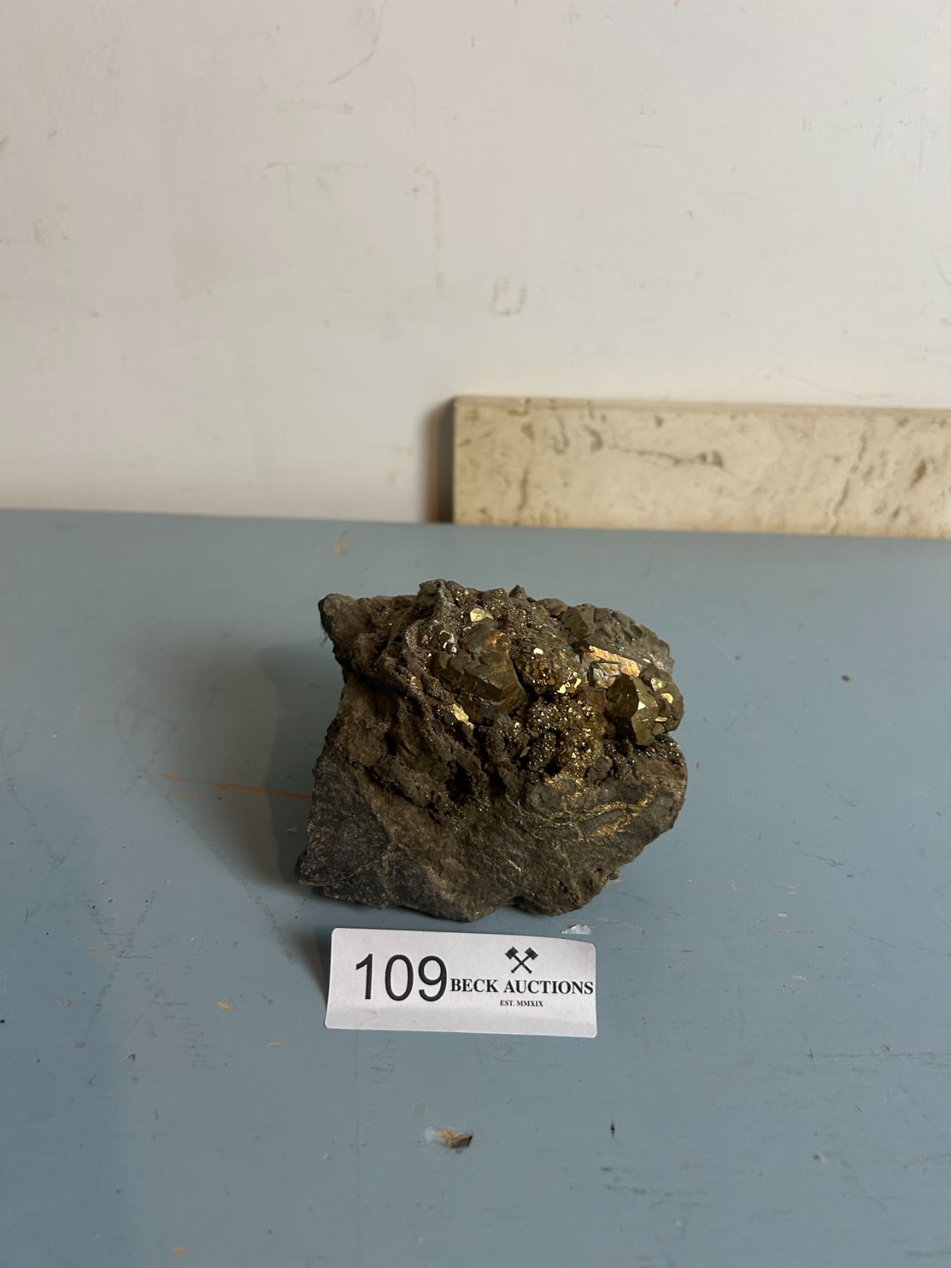 Sifire Rocks Safire Rock 5W 4D 4H - Beck Auctions Inc.