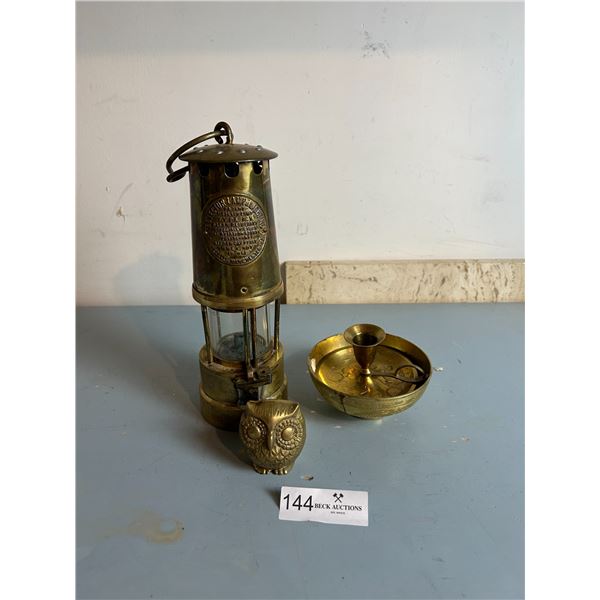 Brass Utility Oil Lamp With Assorted Brass Decor 10H