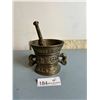 Image 1 : Brass Engraved Mortar And Pestle 5D 4H