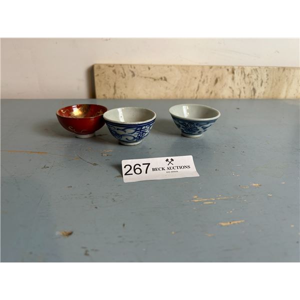 3 Small Decorative Bowls 2D 2H