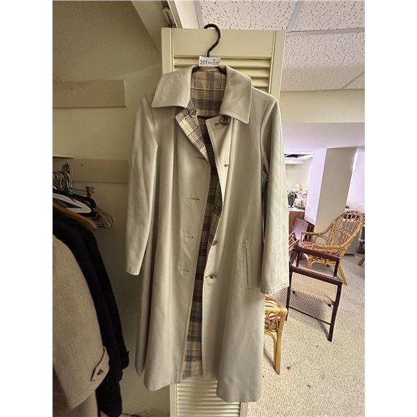 Reversible Biege And Plaid Womans Trench Coat