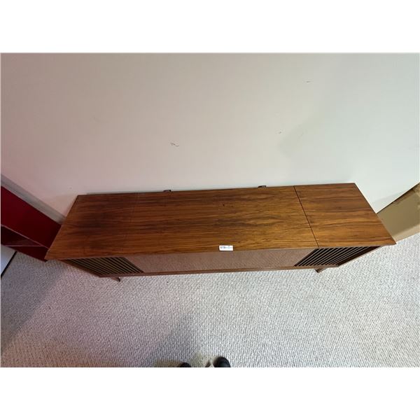 Solid Wood Coffee Table Vintage Record Player 68W 16D 26H
