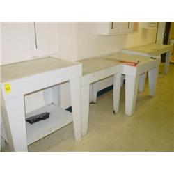 LOT - PLASTIC WORK BENCHES