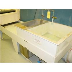 WASHOUT STATION W/ TABLE