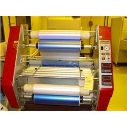 WESTERN MAGNUM MDL. XRL300 HOT ROLL LAMINATOR